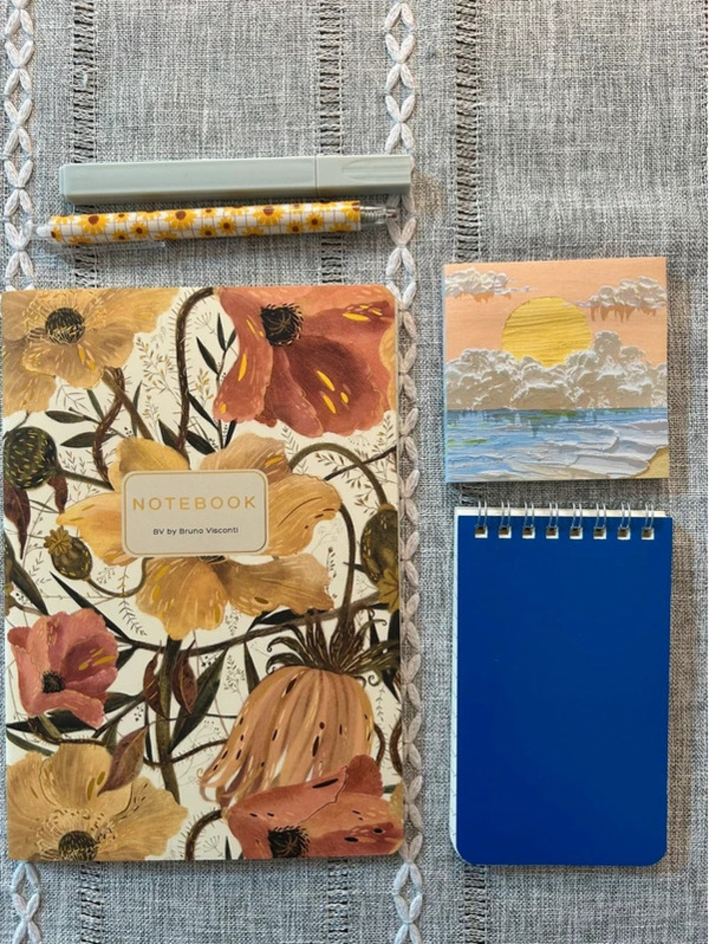 Stationary bundle